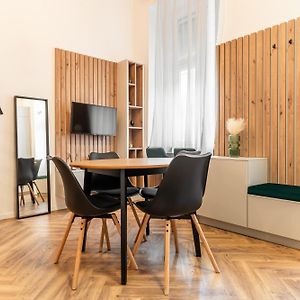 Downtown Suite By Stlcz
