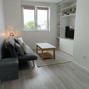 Appartement à 2 Chambres à Coucher