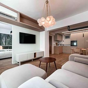 Appartement à 2 Chambres à Coucher