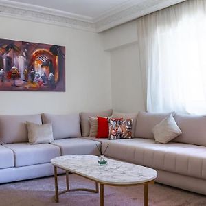 Appartement à 2 Chambres à Coucher