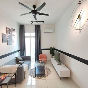 Appartement à 2 Chambres à Coucher