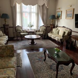 Appartement à 3 Chambres à Coucher