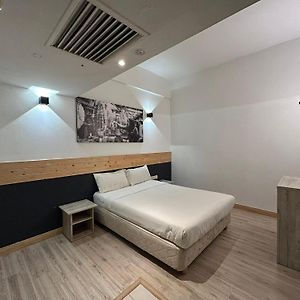 Standard Without Window Queen Room
