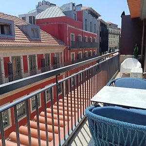 Boutique Rentals-The Alma Apt W/ Balcony
