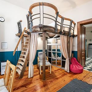 Appartement à 3 Chambres à Coucher