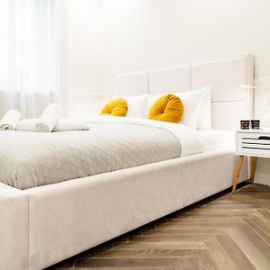 Househost Apartment : Sarego Street