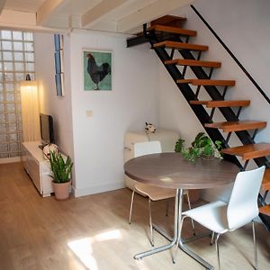 Cozy & Quiet Apartment In The Center