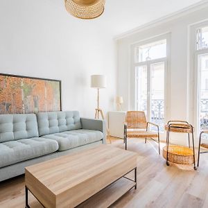 Appartement à 2 Chambres à Coucher