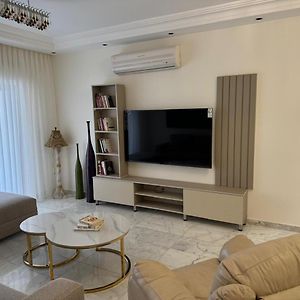 Appartement à 3 Chambres à Coucher