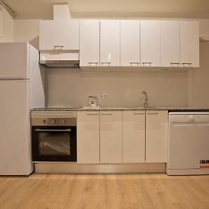 Appartement à 3 Chambres à Coucher