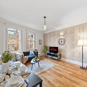 Appartement à 2 Chambres à Coucher
