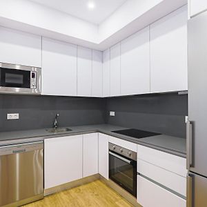 Appartement à 3 Chambres à Coucher
