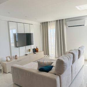 Appartement à 3 Chambres à Coucher