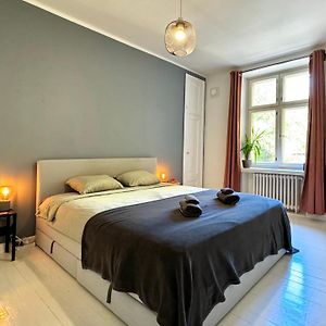 Appartement à 2 Chambres à Coucher