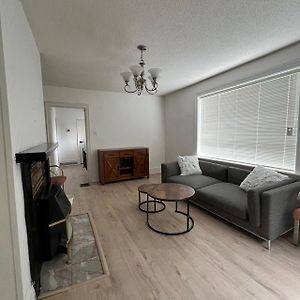 Larch House In Vancouver West