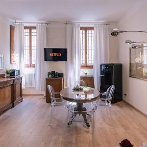 Accademia Luxury Art Apartment