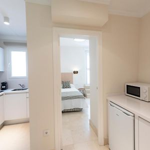 Appartement à 2 Chambres à Coucher au Premier Étage
