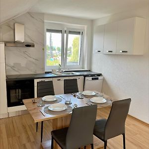 Appartement à 2 Chambres à Coucher