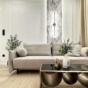 Oktogon-T6 Luxury Suite