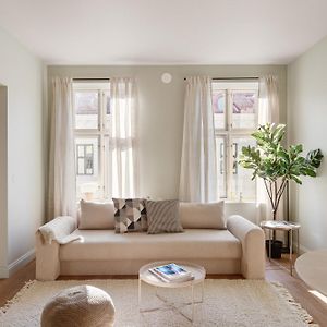 Dinbnb Apartments Gruenerlokka I 2-Bedroom With Double Queen Room & Balcony