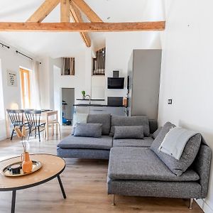 Appartement à 3 Chambres à Coucher