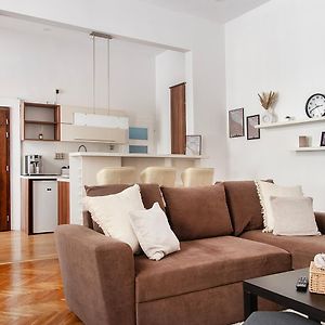Appartement à 2 Chambres à Coucher