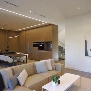 Luxury Modern New House In Central Vancouver