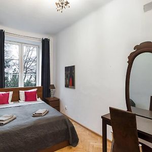 Close-Central Warsaw Apartment - Great Location- Warsaw Stays- Freta