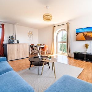 Appartement à 2 Chambres à Coucher