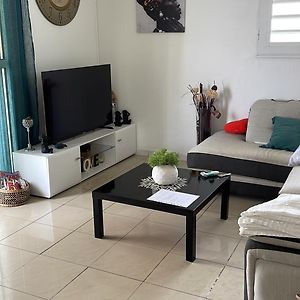 Appartement à 2 Chambres à Coucher