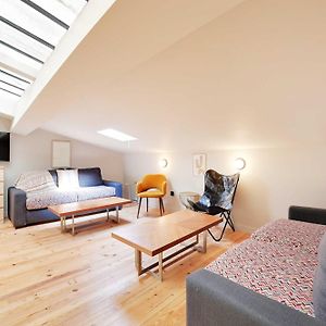 Appartement à 2 Chambres à Coucher