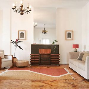 Appartement de Luxe à 2 Chambres à Coucher