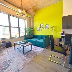 Mccormick Place Modern 2Br Loft In Downtown Chicago Michigan Avenue With Optional Parking Near Soldier Field
