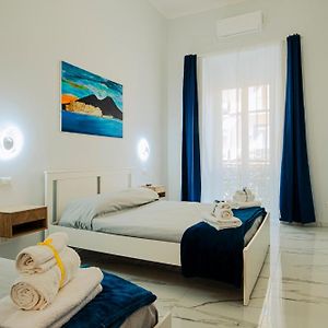 Parva Domus 163
