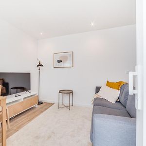 Appartement de Luxe à 2 Chambres à Coucher
