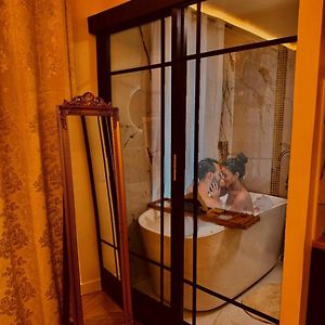 Appartement Elegant Avec Baignoire