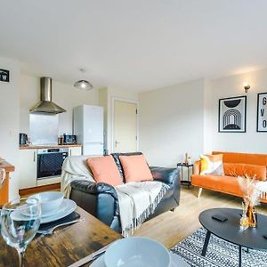 Appartement à 2 Chambres à Coucher