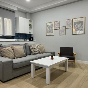 Appartement de Luxe à 2 Chambres à Coucher
