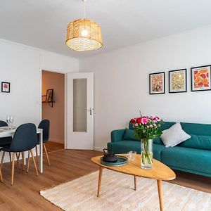 Appartement à 2 Chambres à Coucher