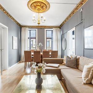 Spacious And Exclusive Apartment In The City Centre