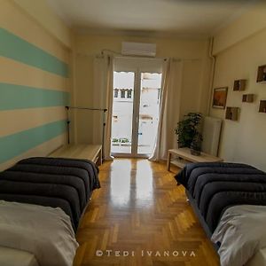 Unique 3 Bdrm Apartment, 5 Min Walk From Acropolis