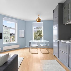 Modern And Bright Apartment In Central Oslo