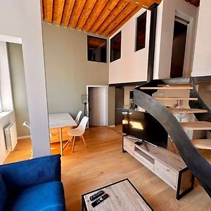 Appartement à 2 Chambres à Coucher