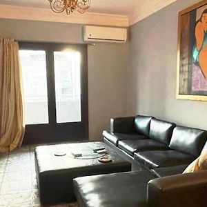 Appartement à 2 Chambres à Coucher