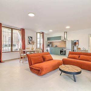 Appartement à 2 Chambres à Coucher