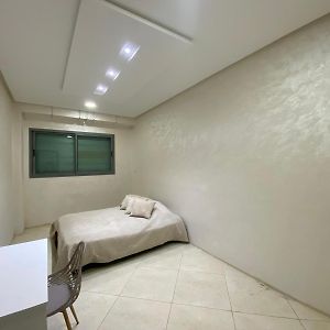 Appartement à 3 Chambres à Coucher