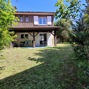 Villa à 3 Chambres à Coucher