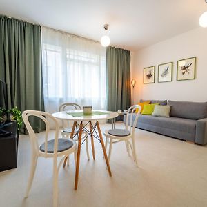 Appartement à 2 Chambres à Coucher