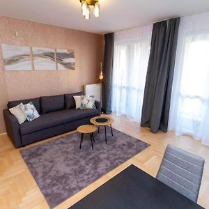 Gozsdu White Raven 3 - Terrace And Free Underground Parking