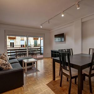 Appartement à 3 Chambres à Coucher